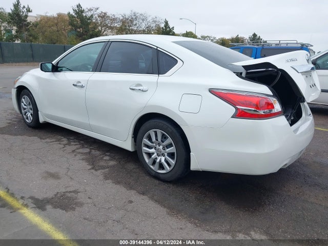 Nissan Altima 2.5 S 2015 1N4AL3APXFC165012 Image 3