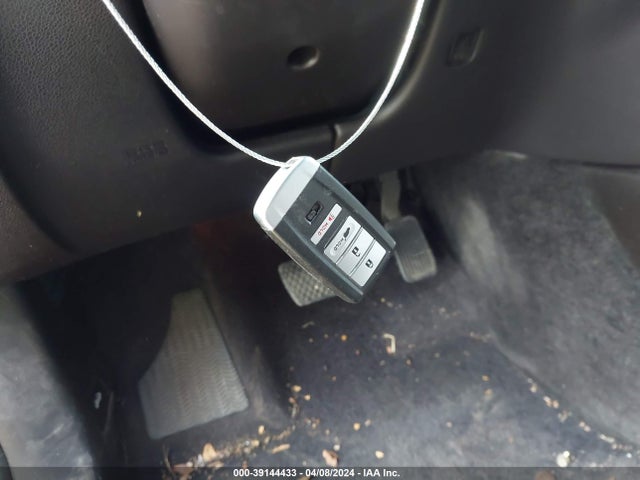 5J8YD3H30JL000315 Acura MDX