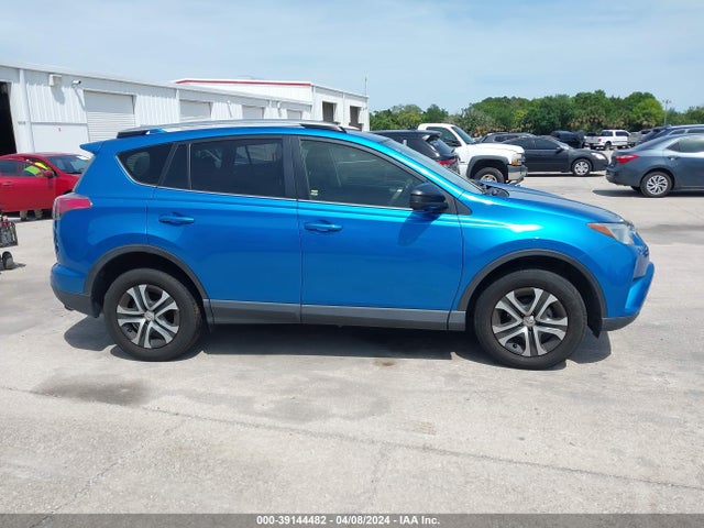 Toyota RAV4 LE 2018 JTMZFREV4JJ207999 Image 14