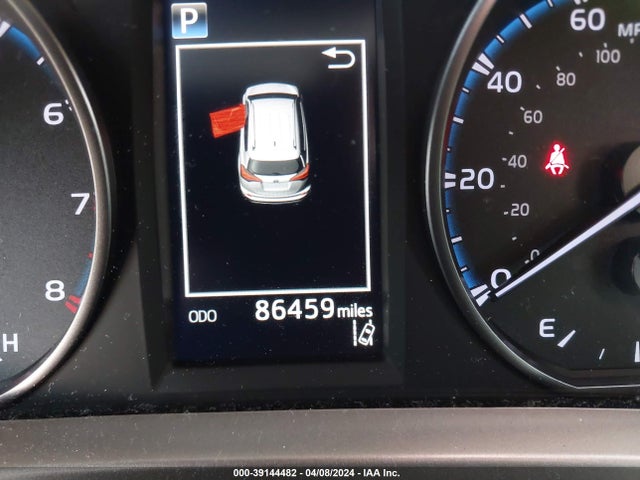 Toyota RAV4 LE 2018 JTMZFREV4JJ207999 Image 16