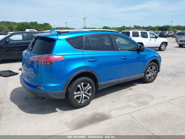 Toyota RAV4 LE 2018 JTMZFREV4JJ207999 Image 4