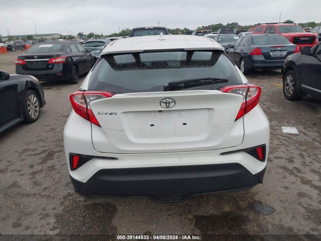 Toyota C-HR LE 2021 JTNKHMBX4M1120267 Image 16