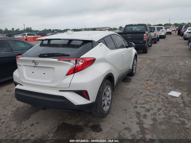 Toyota C-HR LE 2021 JTNKHMBX4M1120267 Image 4
