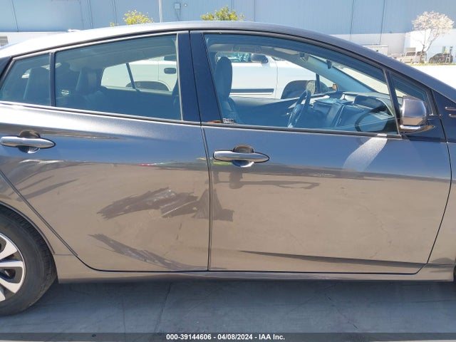 Toyota Prius Prime Premium 2019 JTDKARFPXK3116872 Image 14