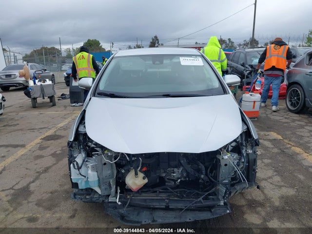 Toyota Prius Two 2017 JTDKBRFU8H3045876 Image 13