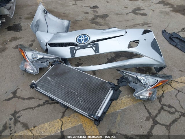 Toyota Prius Two 2017 JTDKBRFU8H3045876 Image 12