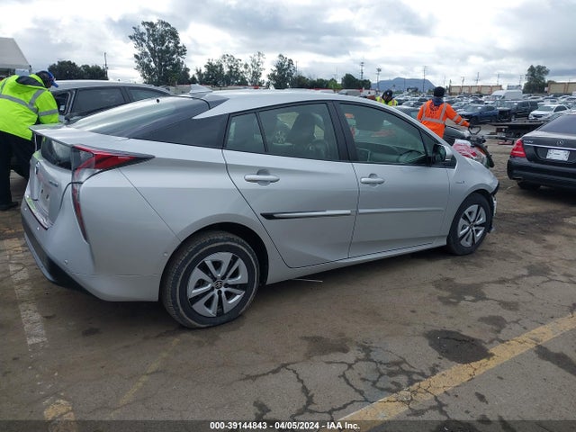 Toyota Prius Two 2017 JTDKBRFU8H3045876 Image 4