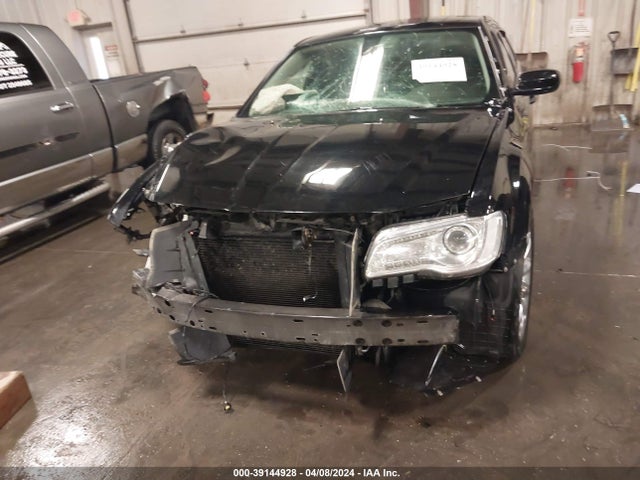 2C3CCARG2JH117994 Chrysler 300 Touring L Awd