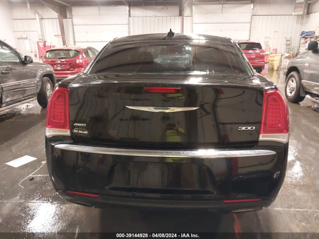 2C3CCARG2JH117994 Chrysler 300 Touring L Awd