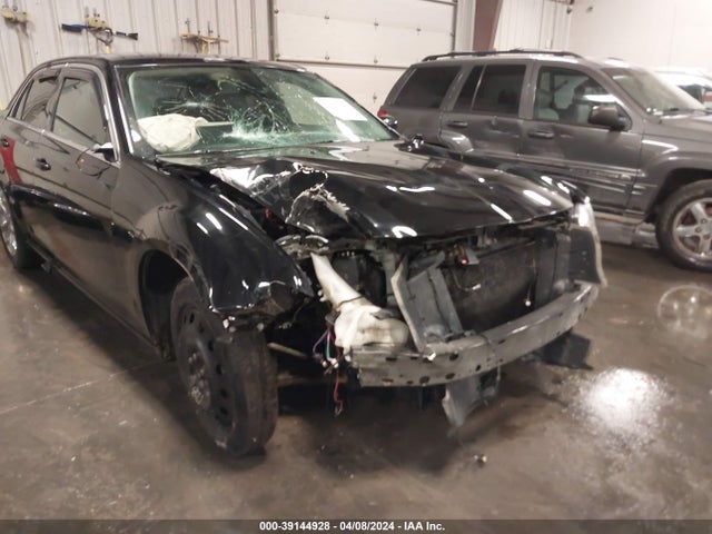 2C3CCARG2JH117994 Chrysler 300 Touring L Awd