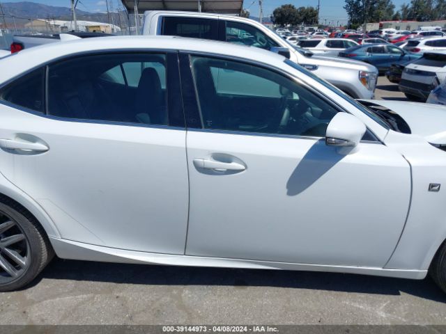 JTHBA1D27K5087357 Lexus IS 300