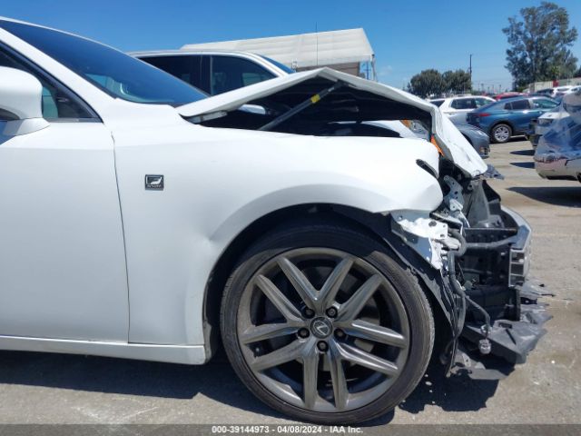 JTHBA1D27K5087357 Lexus IS 300