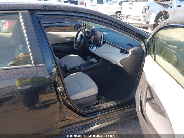 JTDEAMDE2MJ010724 Toyota Corolla Hybrid Le
