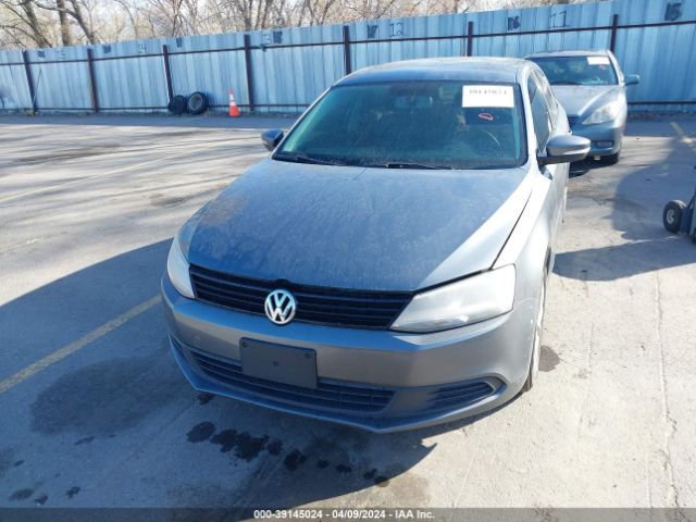 3VWD17AJXEM421353 Volkswagen Jetta 1.8t Se