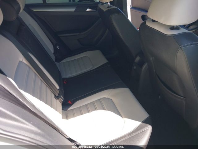 3VWD17AJ2GM328118 Volkswagen Jetta 1.8t Sport