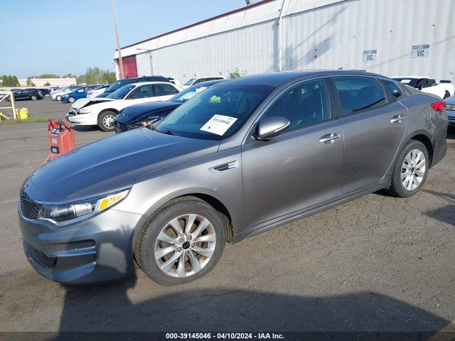 KIA Optima Lx 2017 5XXGT4L32HG137714 Image 2