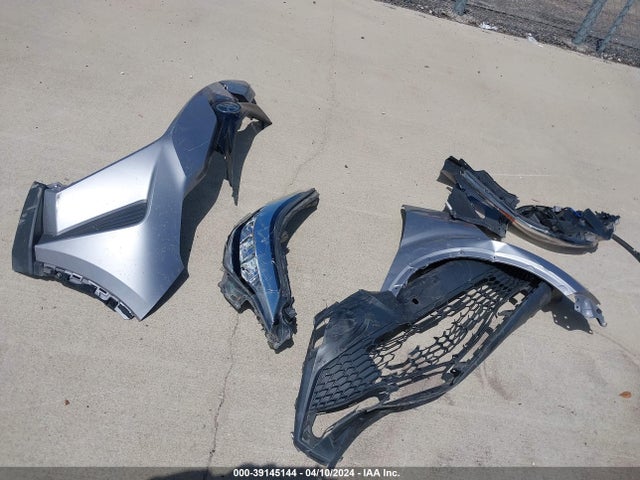 Toyota C-HR LE 2020 JTNKHMBX5L1071899 Image 12