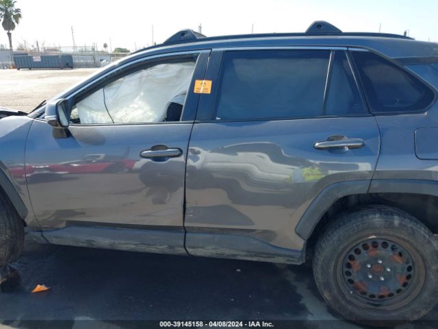 JTMK1RFV6KD017667 Toyota RAV4 LE