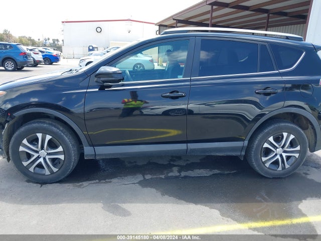 Toyota RAV4 LE 2018 2T3ZFREV6JW456998 Image 15