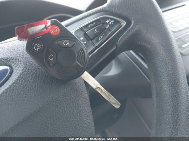 1FADP3K26FL288293 Ford FOCUS SE