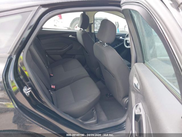 1FADP3K26FL288293 Ford FOCUS SE
