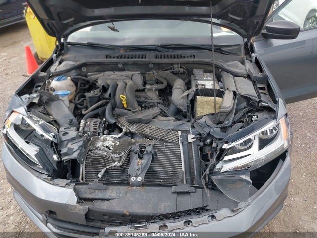 3VW2K7AJ8FM418604 Volkswagen Jetta 2.0l S