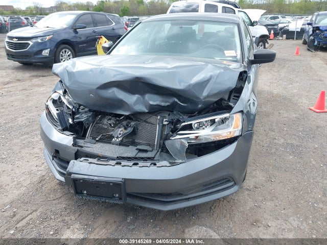 3VW2K7AJ8FM418604 Volkswagen Jetta 2.0l S