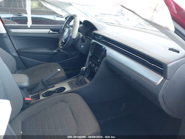 1VWAA7A36LC019588 Volkswagen Passat 2.0t S