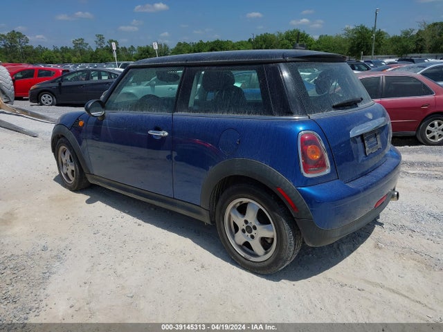 2009 MINI COOPER WMWMF33539TW73429 Photo 2