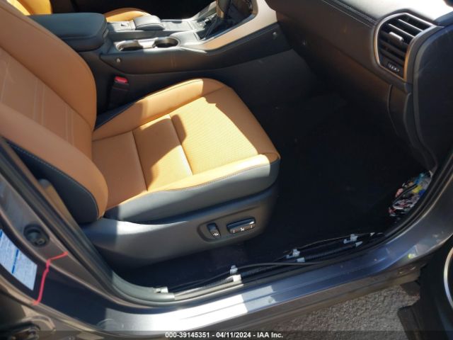 JTJGJRDZ7M2167150 Lexus NX 300H