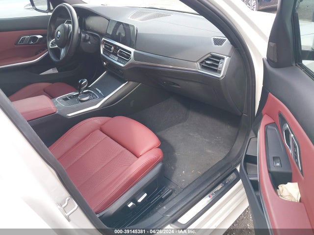 BMW 330I 2022 3MW5R1J04N8C55566 Image 5