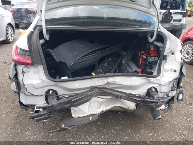 BMW 330I 2022 3MW5R1J04N8C55566 Image 6
