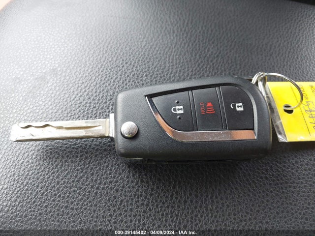 Toyota RAV4 LE 2019 JTMF1RFV4KJ007173 Image 11
