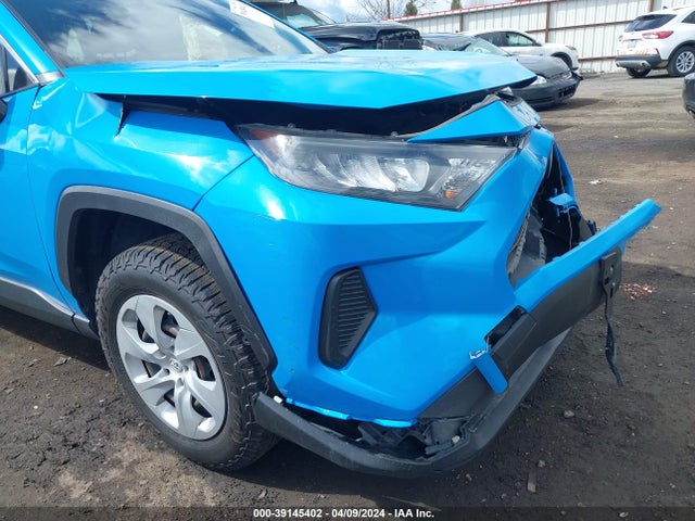 Toyota RAV4 LE 2019 JTMF1RFV4KJ007173 Image 17