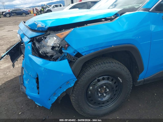 Toyota RAV4 LE 2019 JTMF1RFV4KJ007173 Image 18