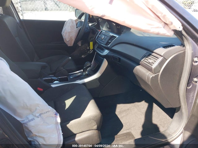 Honda Accord 2015 1HGCR2F32FA104848 Image 18