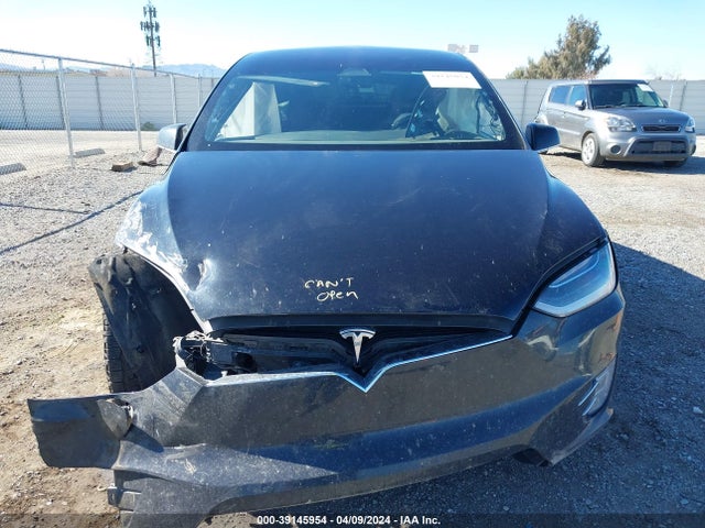 Tesla MODEL X 2018 5YJXCBE21JF115561 Image 11