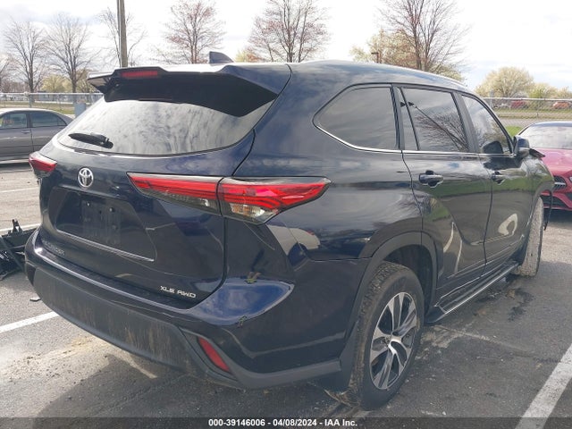 Toyota Highlander Xle 2023 5TDKDRBH4PS022451 Image 4