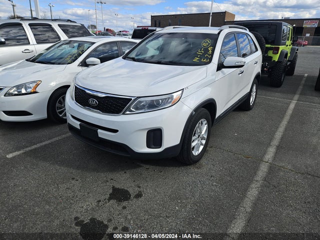 KIA Sorento Lx V6 2015 5XYKT4A72FG634755 Image 2