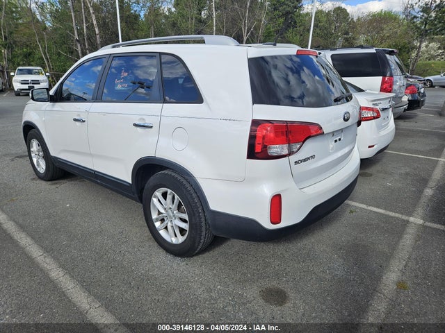 KIA Sorento Lx V6 2015 5XYKT4A72FG634755 Image 3