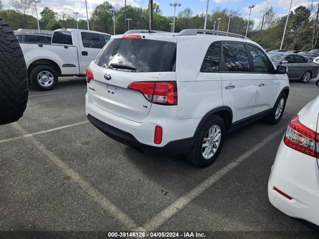 KIA Sorento Lx V6 2015 5XYKT4A72FG634755 Image 4