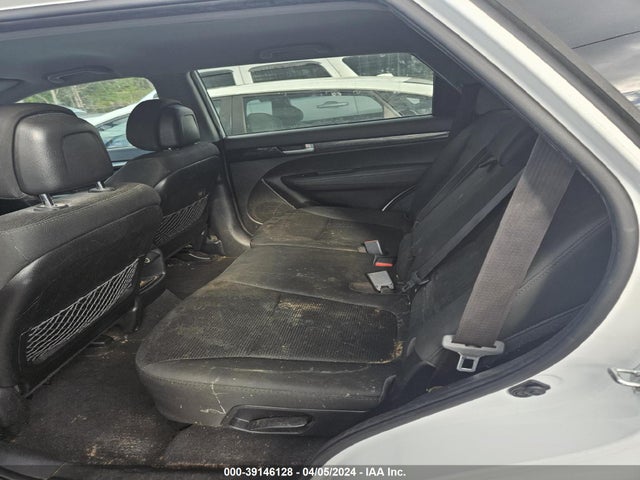KIA Sorento Lx V6 2015 5XYKT4A72FG634755 Image 8