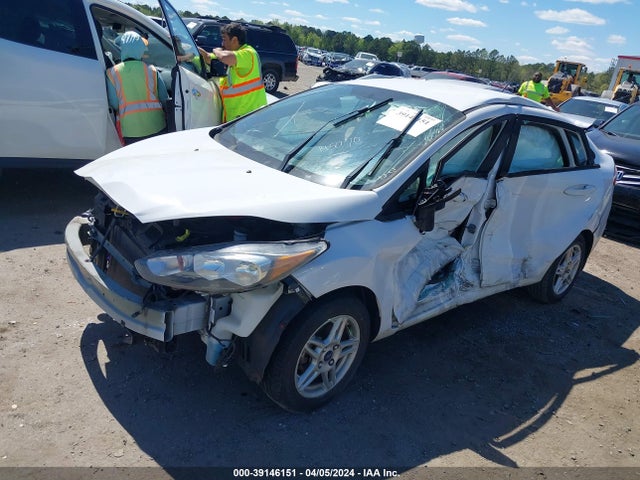 Ford FIESTA SE 2018 3FADP4BJ0JM145070 Image 2