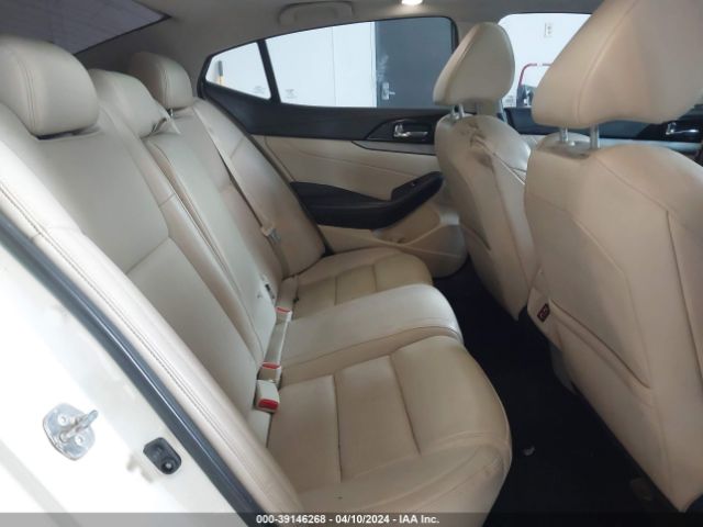 1N4AA6AP2JC399614 Nissan Maxima 3.5 Sl