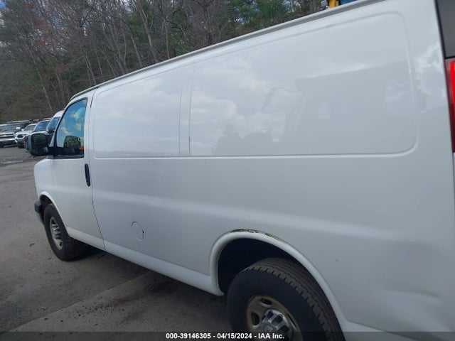 Chevrolet Express 2500 Work Van 2017 1GCWGAFF9H1236952 Image 14
