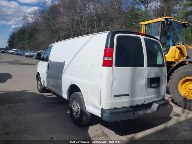 Chevrolet Express 2500 Work Van 2017 1GCWGAFF9H1236952 Image 3