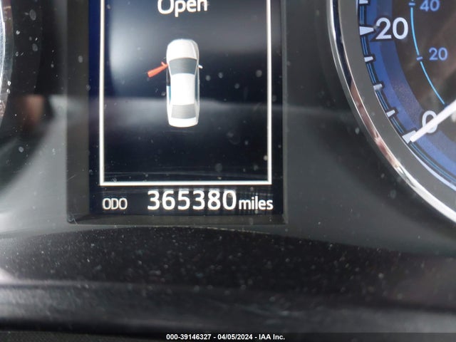 Toyota COROLLA SE 2017 5YFBURHE5HP646511 Image 15