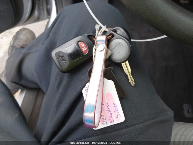 Hyundai ELANTRA SE 2017 5NPD74LF4HH148896 Image 11