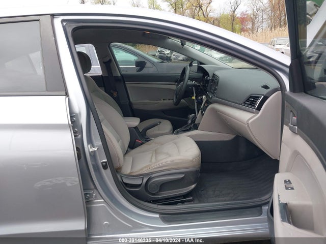 Hyundai ELANTRA SE 2017 5NPD74LF4HH148896 Image 5