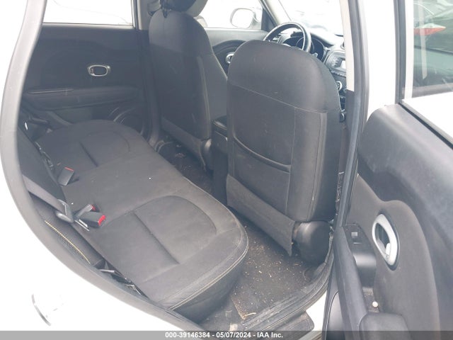 KIA SOUL + 2015 KNDJP3A51F7200204 Image 8